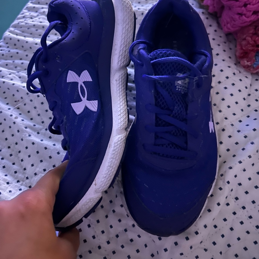 Under Armory' Blue Sneakers